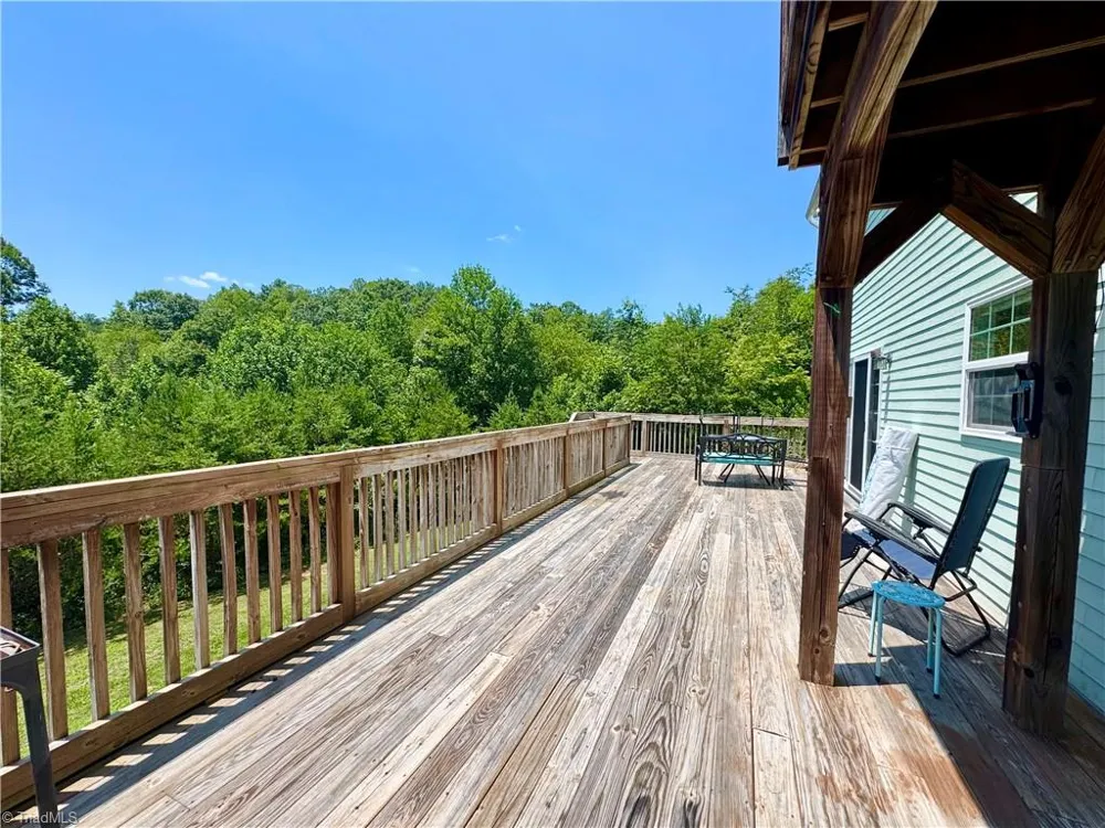 243 Hunter Ridge Lane Ararat, NC 27007