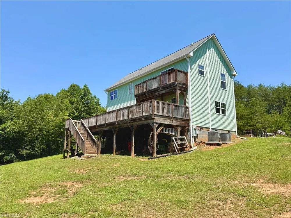 243 Hunter Ridge Lane Ararat, NC 27007