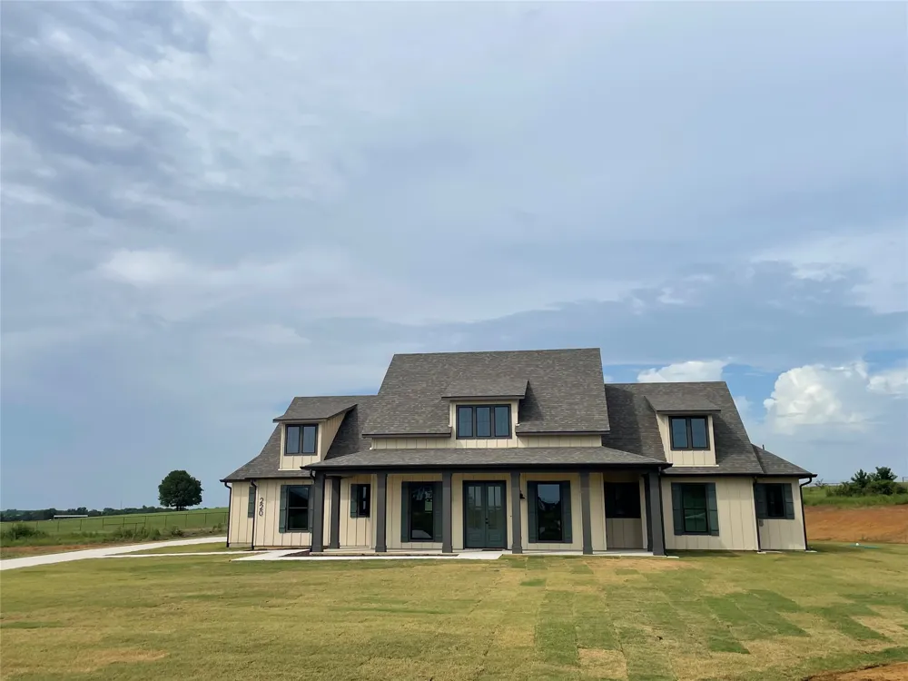 220 Dixie Estates Way Whitesboro, TX 76273