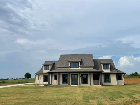 220 Dixie Estates Way