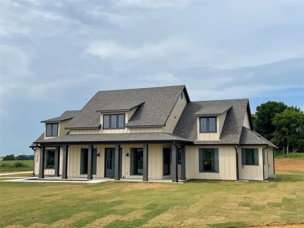 220 Dixie Estates Way Whitesboro, TX 76273