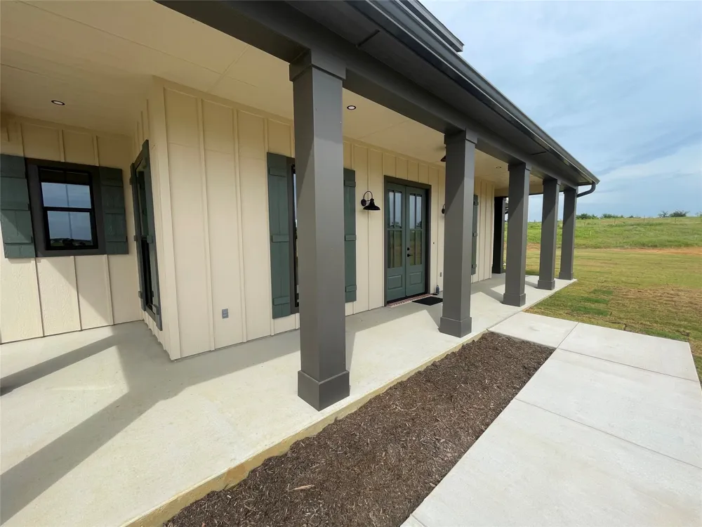 220 Dixie Estates Way Whitesboro, TX 76273