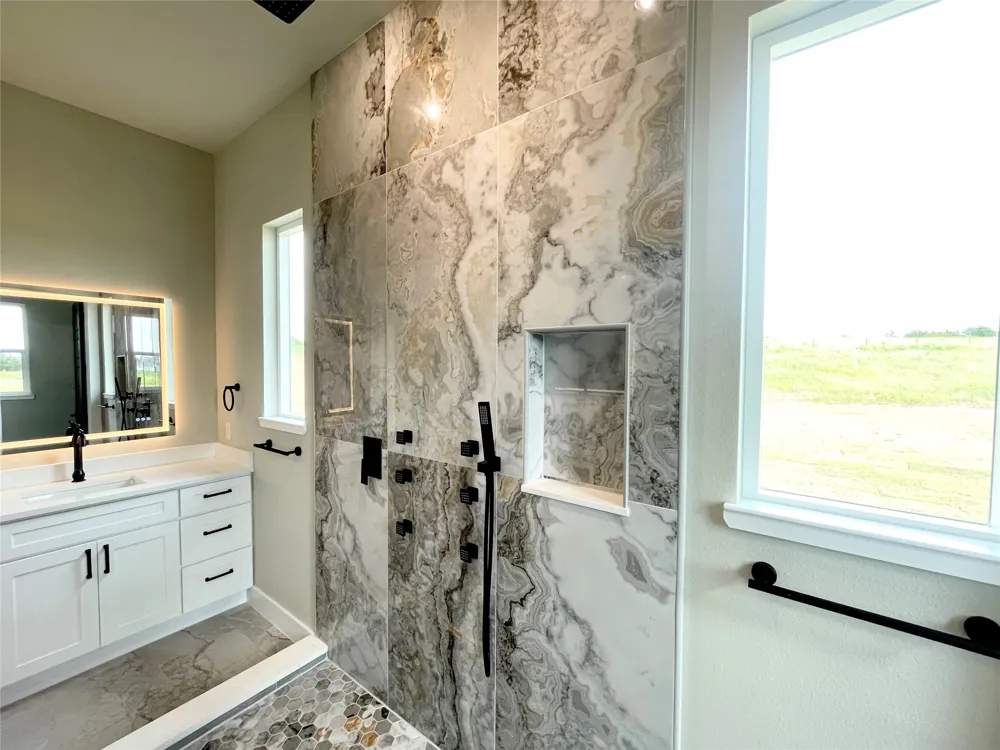 220 Dixie Estates Way Whitesboro, TX 76273