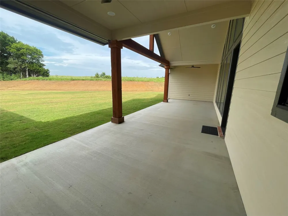 220 Dixie Estates Way Whitesboro, TX 76273