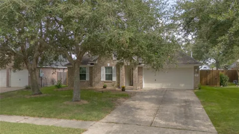 2131 Lakewind Lane