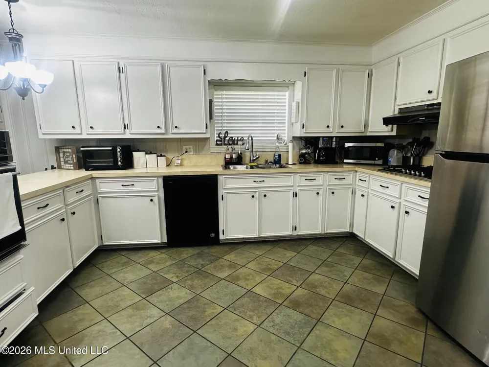 1387 E 1st Street Forest, MS 39074