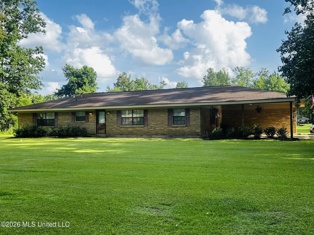 1387 E 1st Street Forest, MS 39074