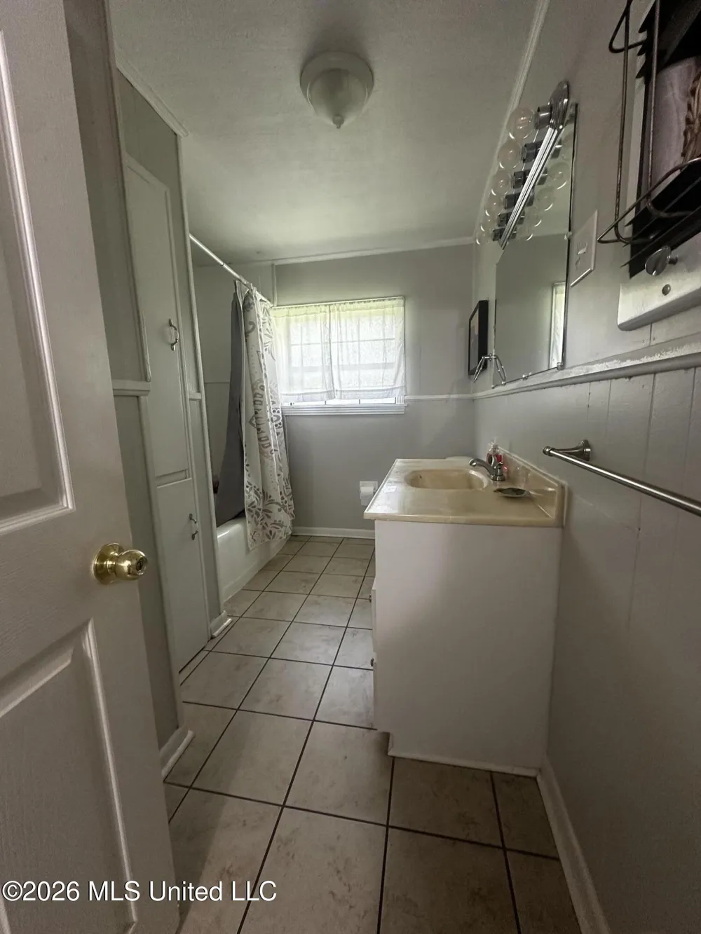 1387 E 1st Street Forest, MS 39074