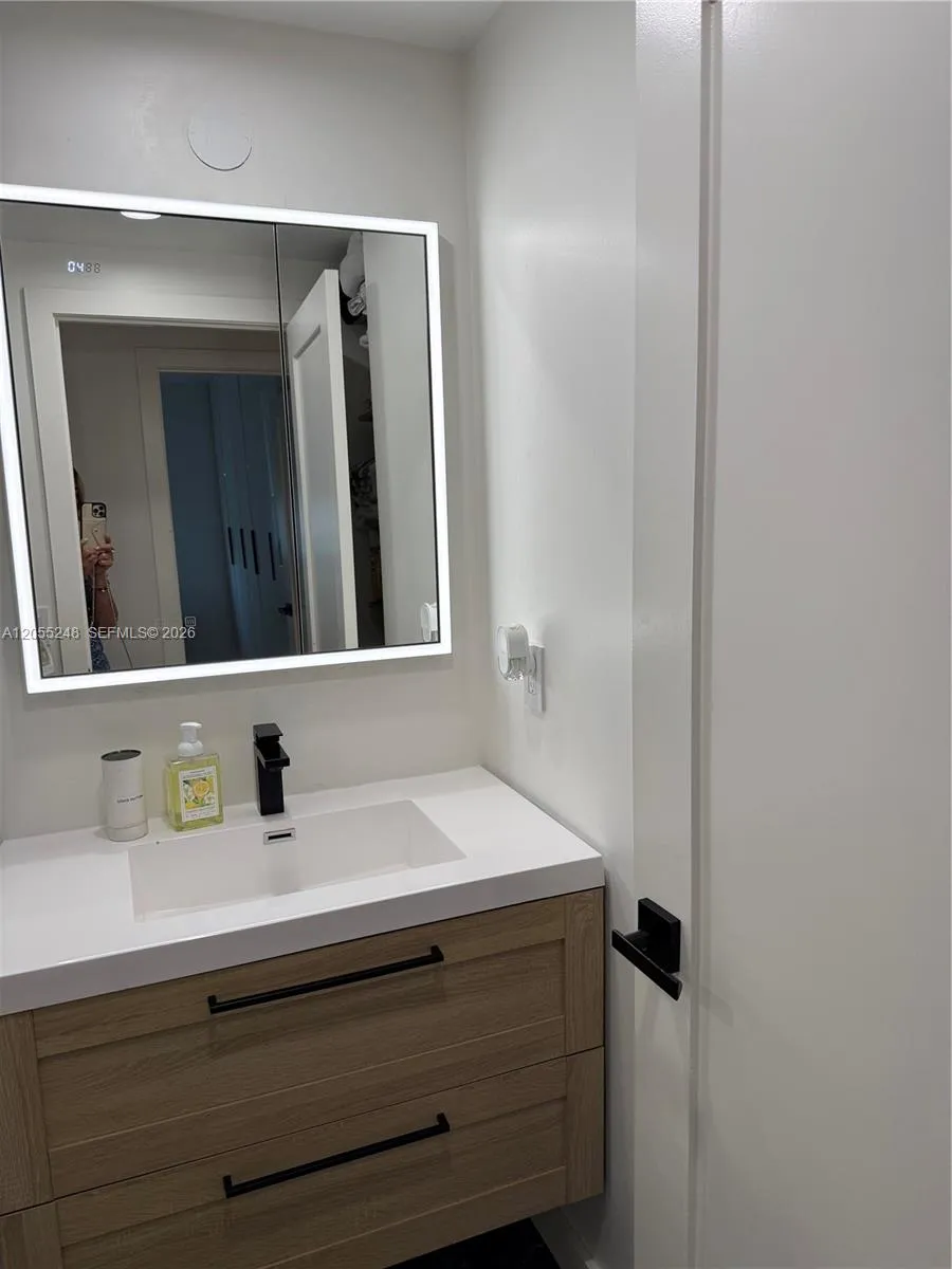 10185 NE Collins Ave #822 Bal Harbour, FL 33154