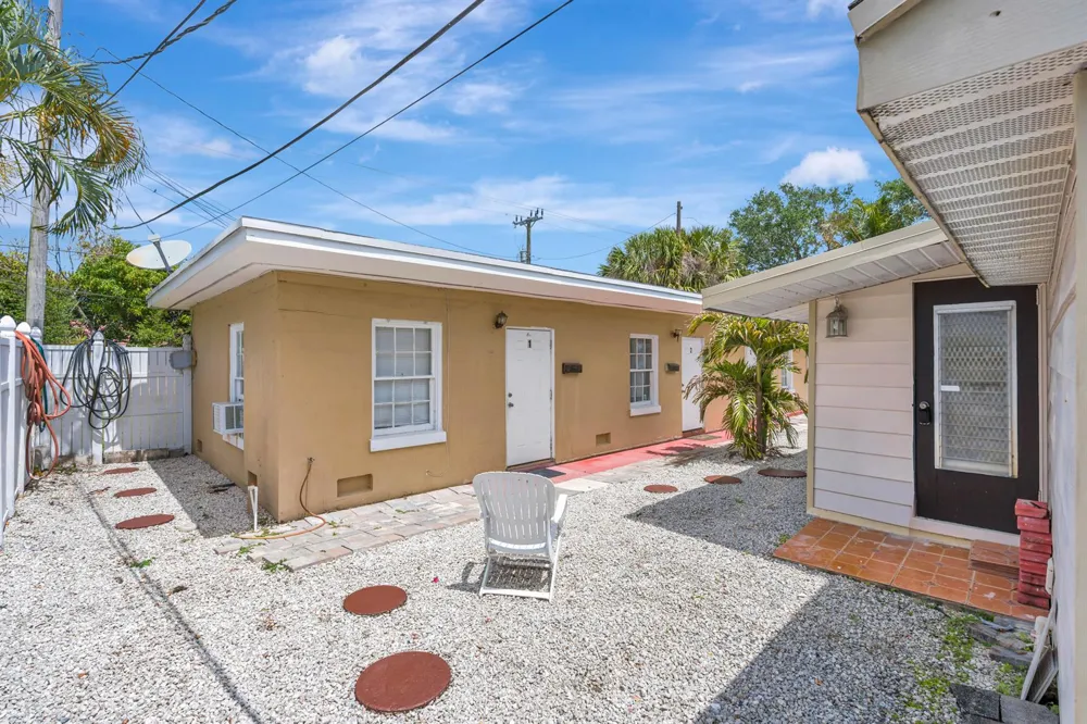 505 Foresteria Drive Lake Park, FL 33403