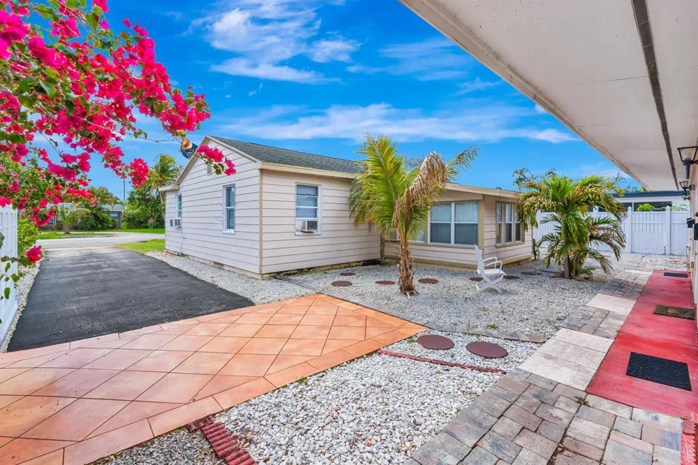 505 Foresteria Drive Lake Park, FL 33403