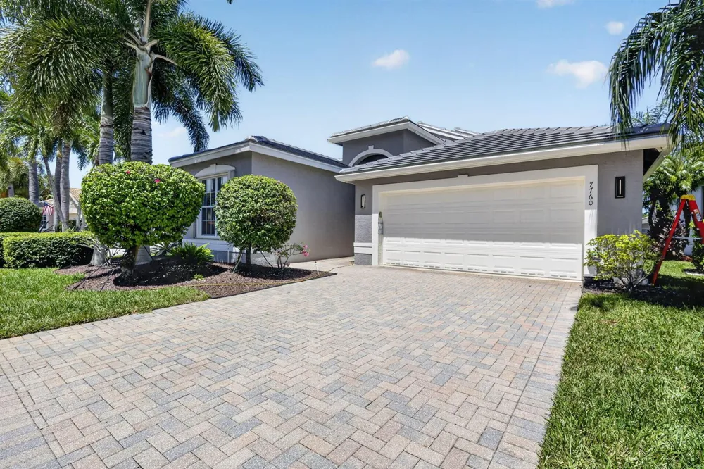 7760 Lighthouse Point Lane Lake Worth, FL 33467