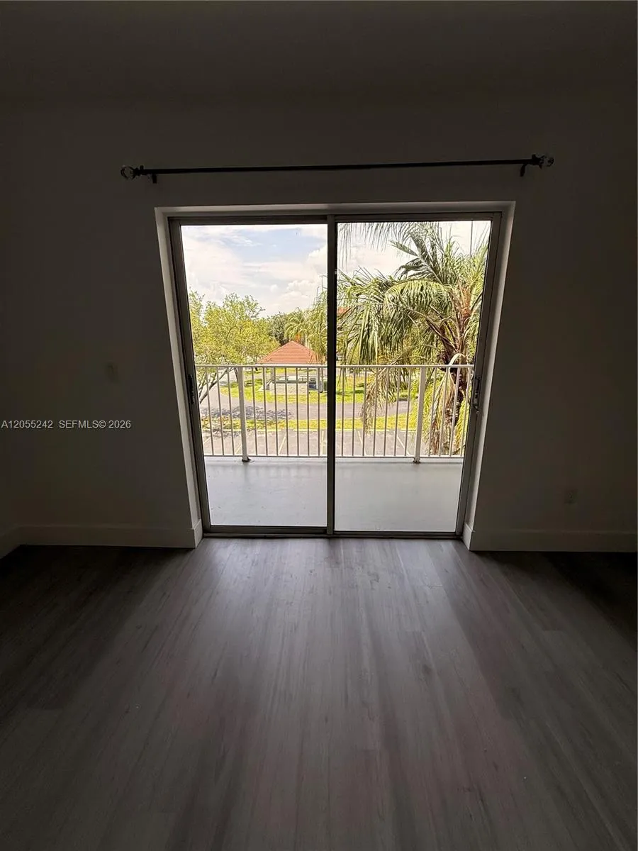 8240 SW 210th St #203 Cutler Bay, FL 33189