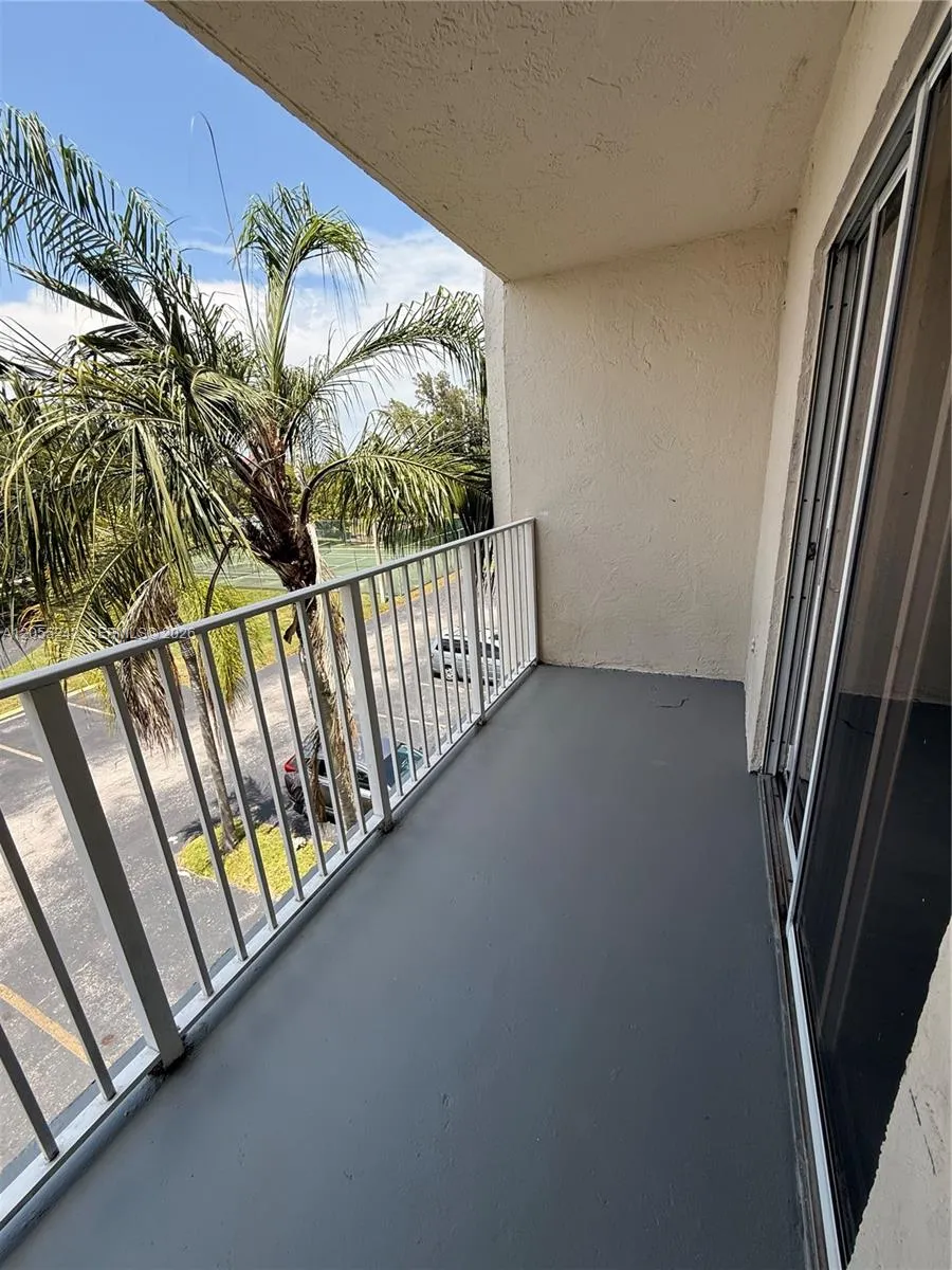 8240 SW 210th St #203 Cutler Bay, FL 33189