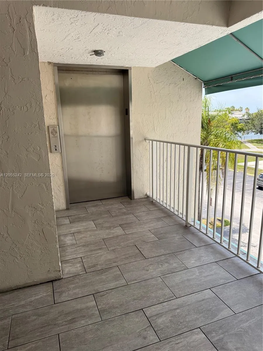 8240 SW 210th St #203 Cutler Bay, FL 33189