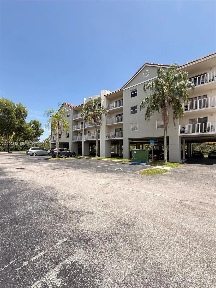 8240 SW 210th St #203 Cutler Bay, FL 33189