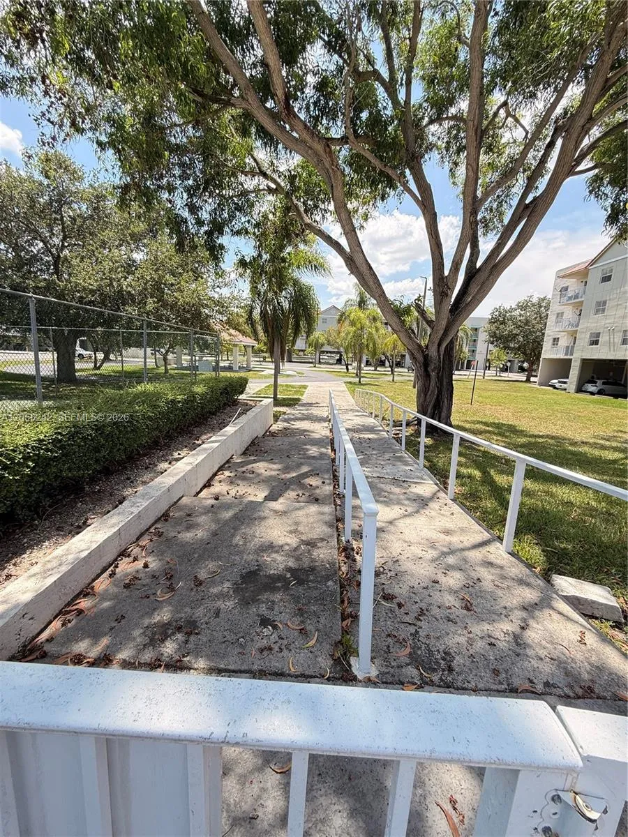 8240 SW 210th St #203 Cutler Bay, FL 33189