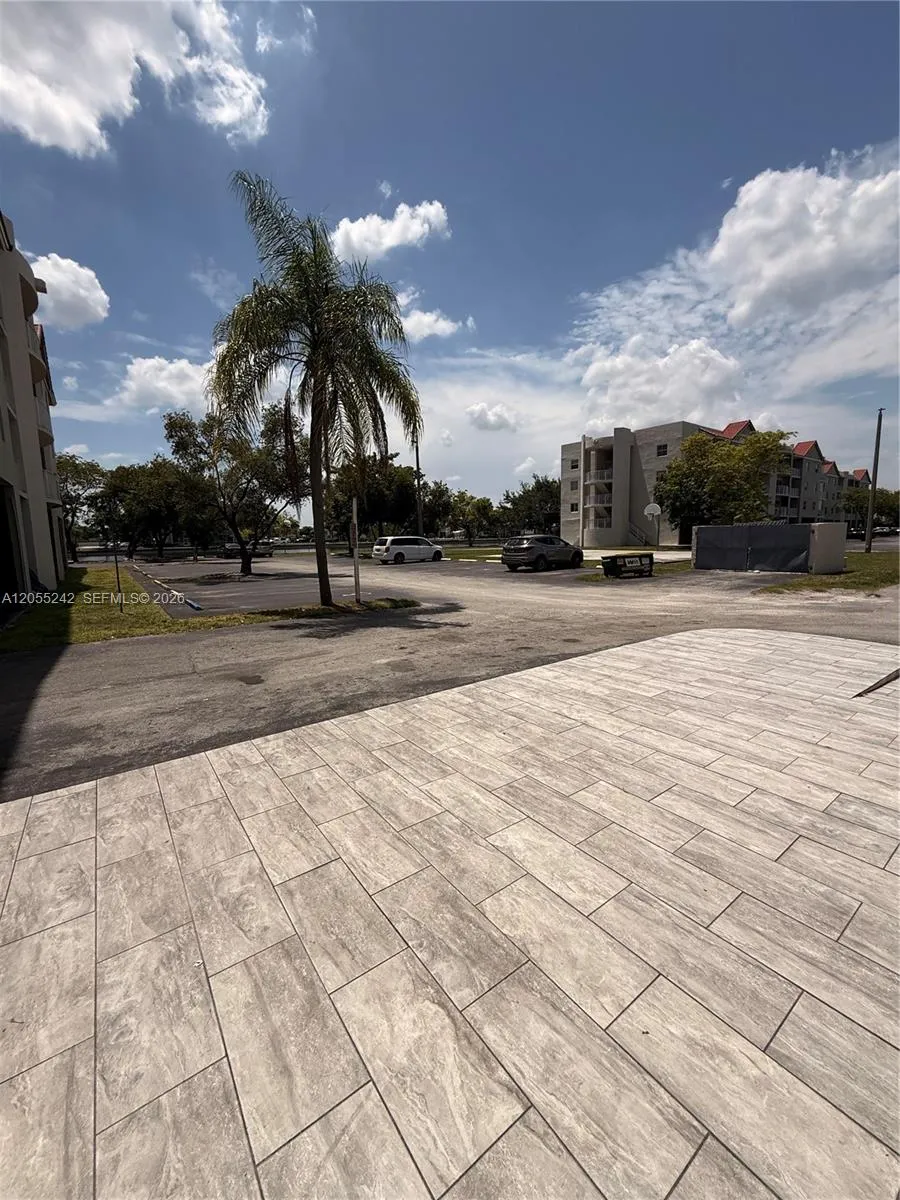 8240 SW 210th St #203 Cutler Bay, FL 33189