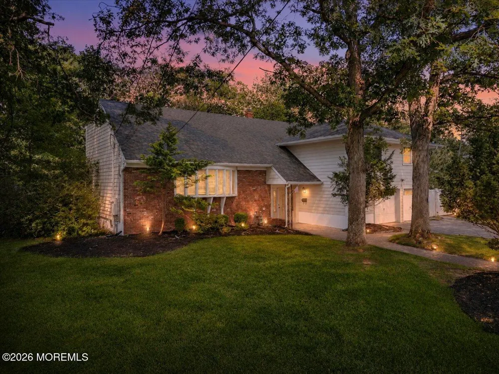 15 Moraine Road Edison, NJ 08820