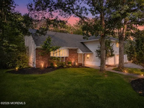 15 Moraine Road