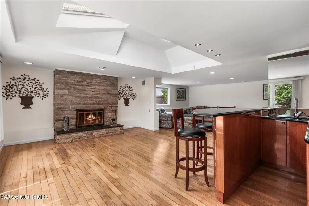 15 Moraine Road Edison, NJ 08820