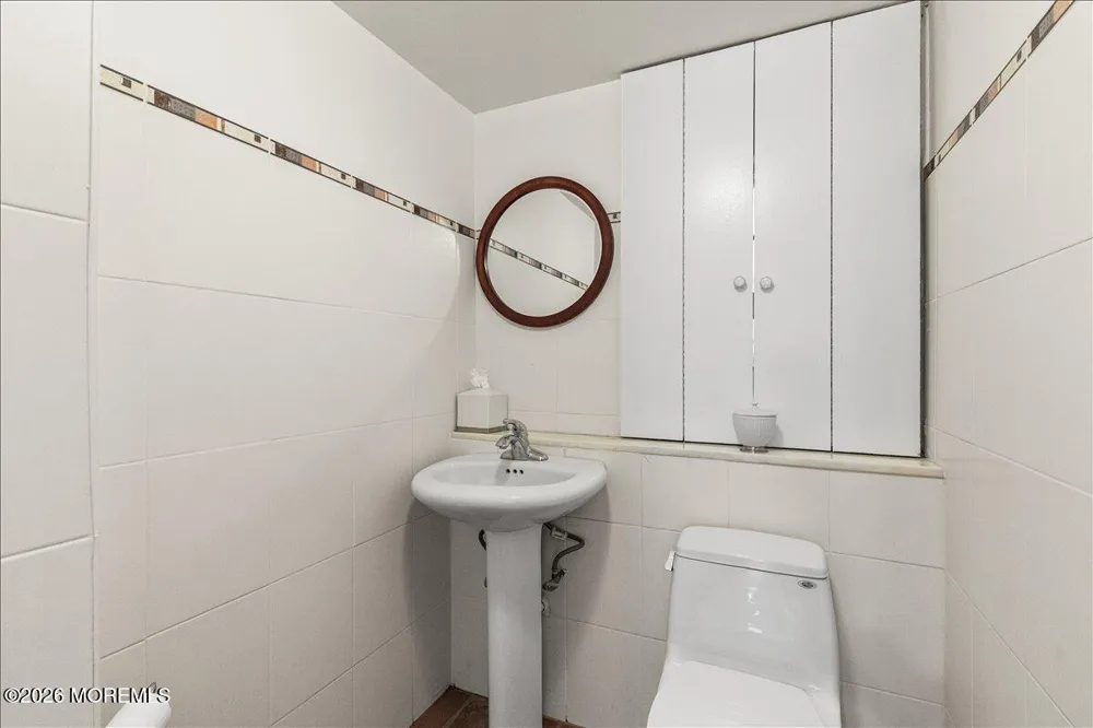 15 Moraine Road Edison, NJ 08820