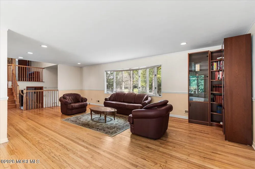 15 Moraine Road Edison, NJ 08820