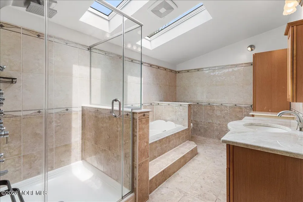 15 Moraine Road Edison, NJ 08820