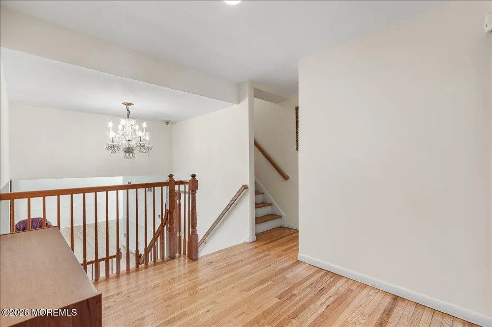 15 Moraine Road Edison, NJ 08820