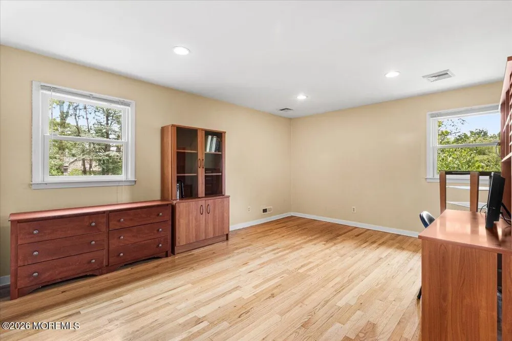 15 Moraine Road Edison, NJ 08820