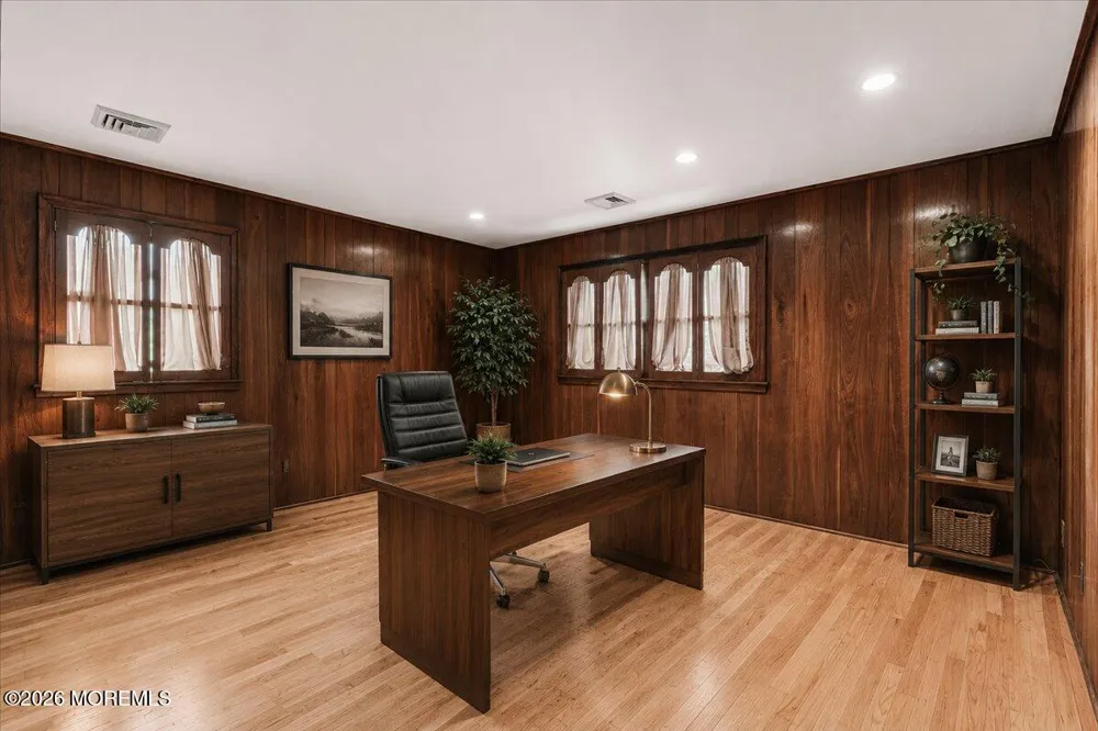 15 Moraine Road Edison, NJ 08820