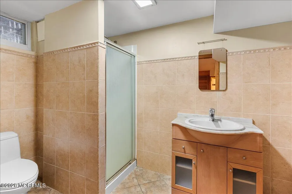15 Moraine Road Edison, NJ 08820