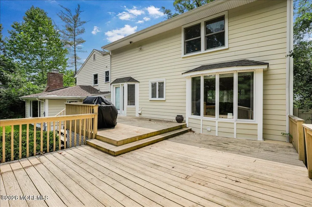 15 Moraine Road Edison, NJ 08820
