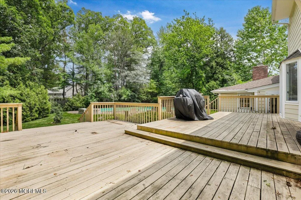 15 Moraine Road Edison, NJ 08820
