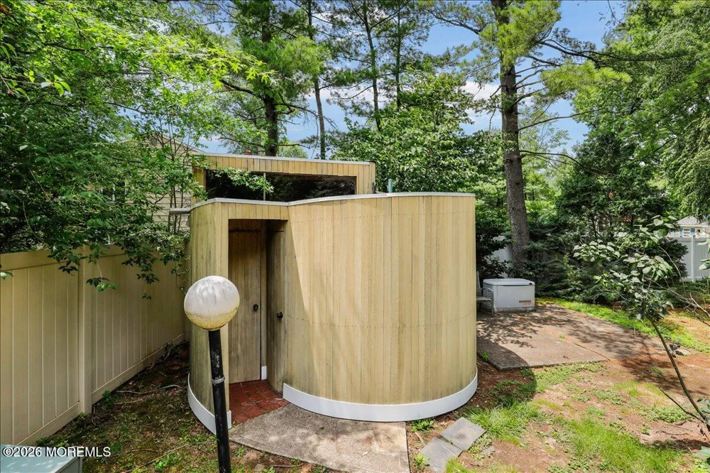 15 Moraine Road Edison, NJ 08820