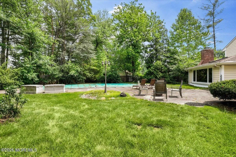15 Moraine Road Edison, NJ 08820
