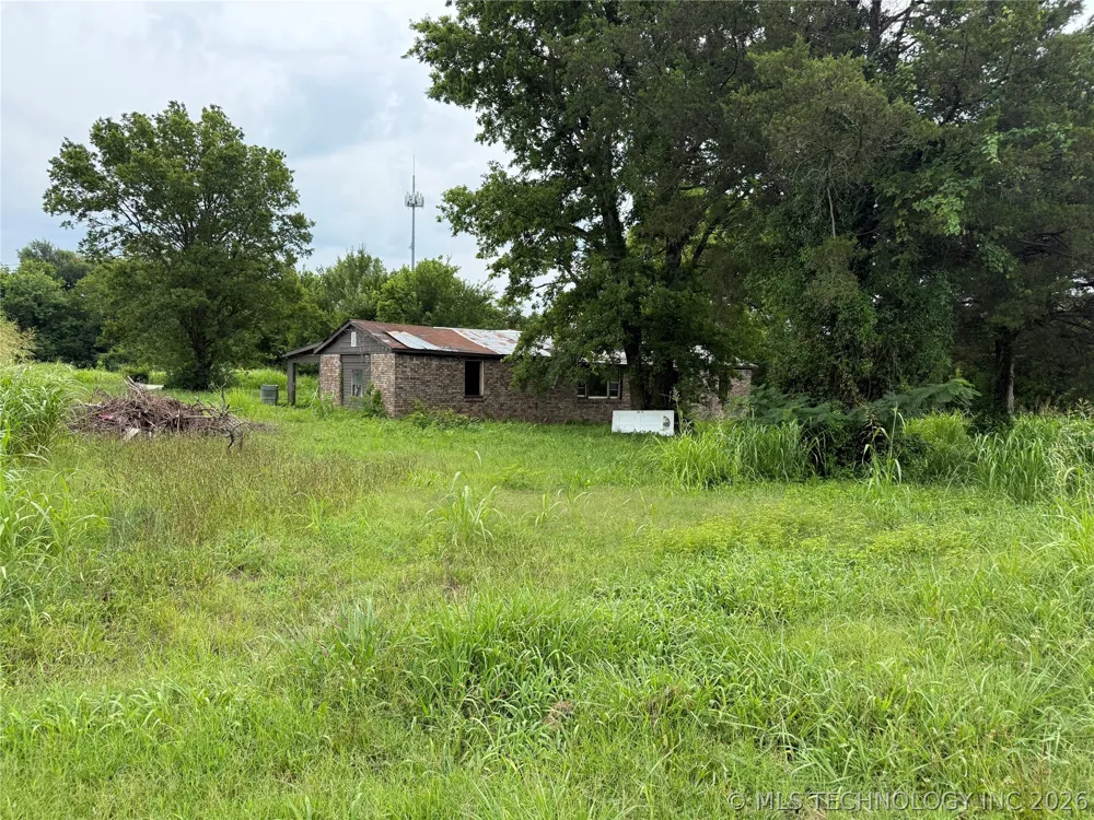 907 W Corporation Street Henryetta, OK 74437