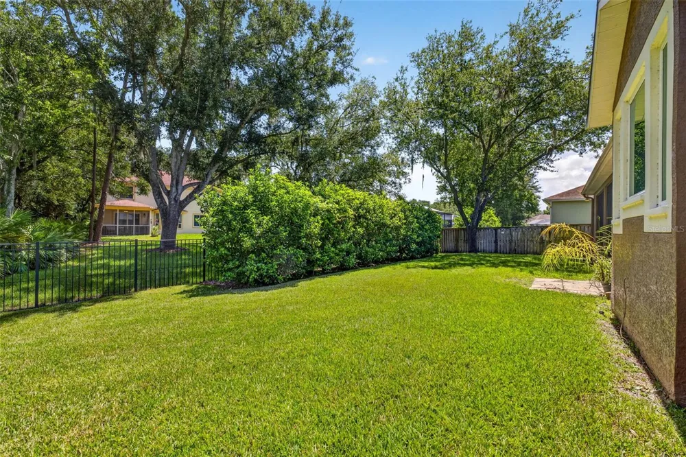 10737 AYRSHIRE DRIVE Tampa, FL 33626
