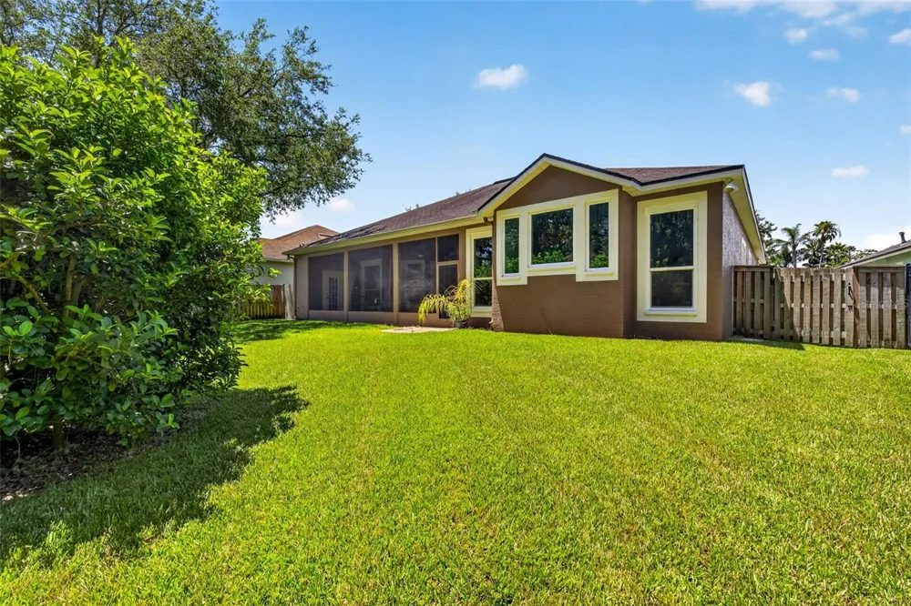 10737 AYRSHIRE DRIVE Tampa, FL 33626