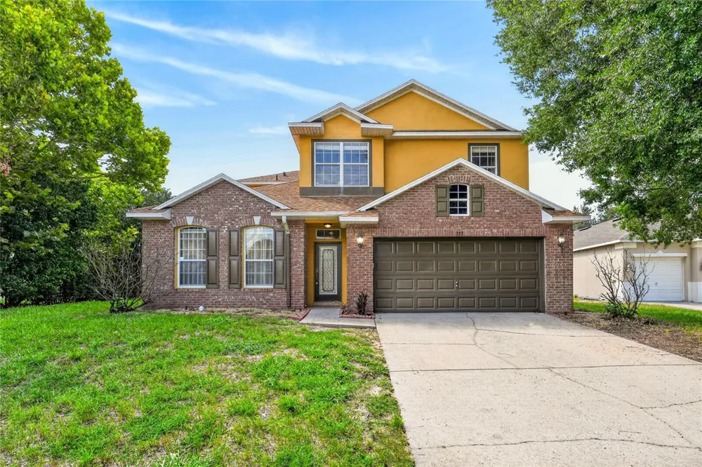 223 LARGOVISTA DR. Oakland, FL 34787