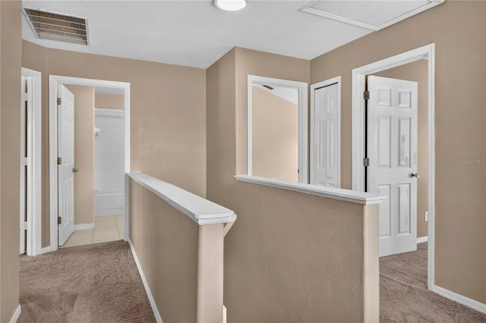 223 LARGOVISTA DR. Oakland, FL 34787