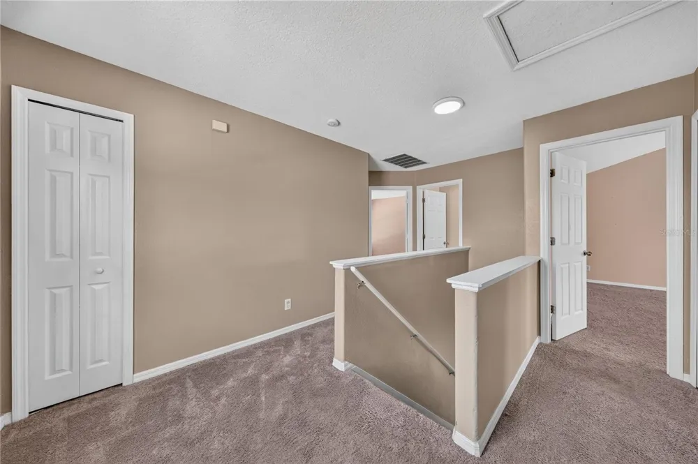223 LARGOVISTA DR. Oakland, FL 34787