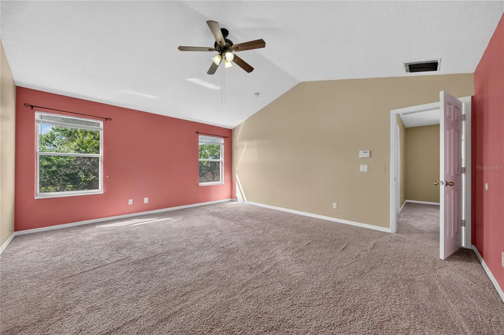 223 LARGOVISTA DR. Oakland, FL 34787