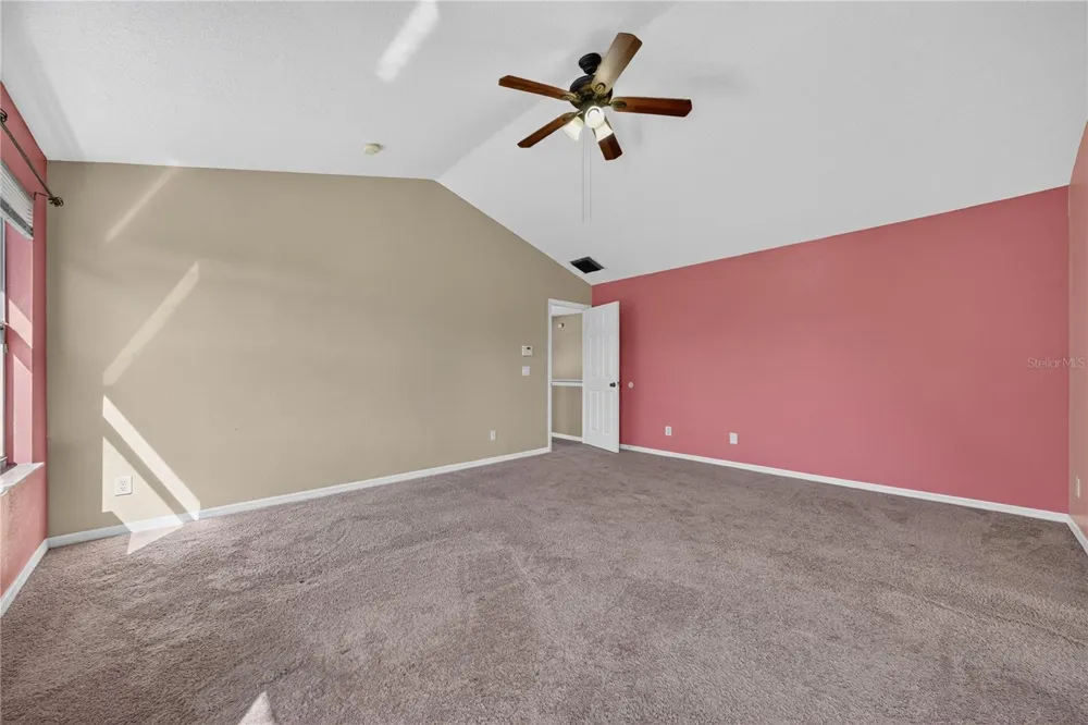 223 LARGOVISTA DR. Oakland, FL 34787