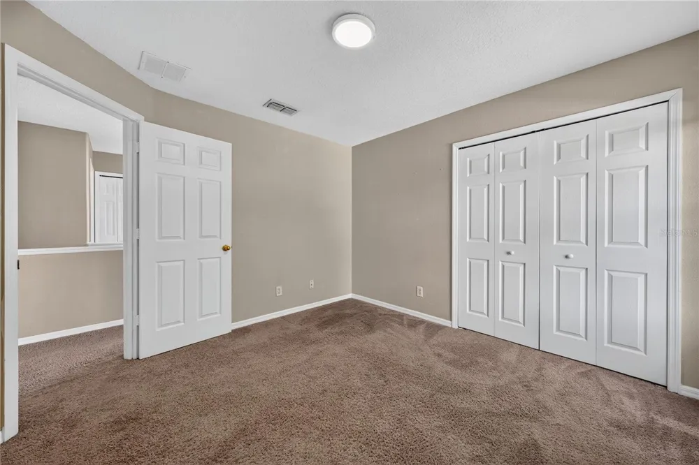 223 LARGOVISTA DR. Oakland, FL 34787