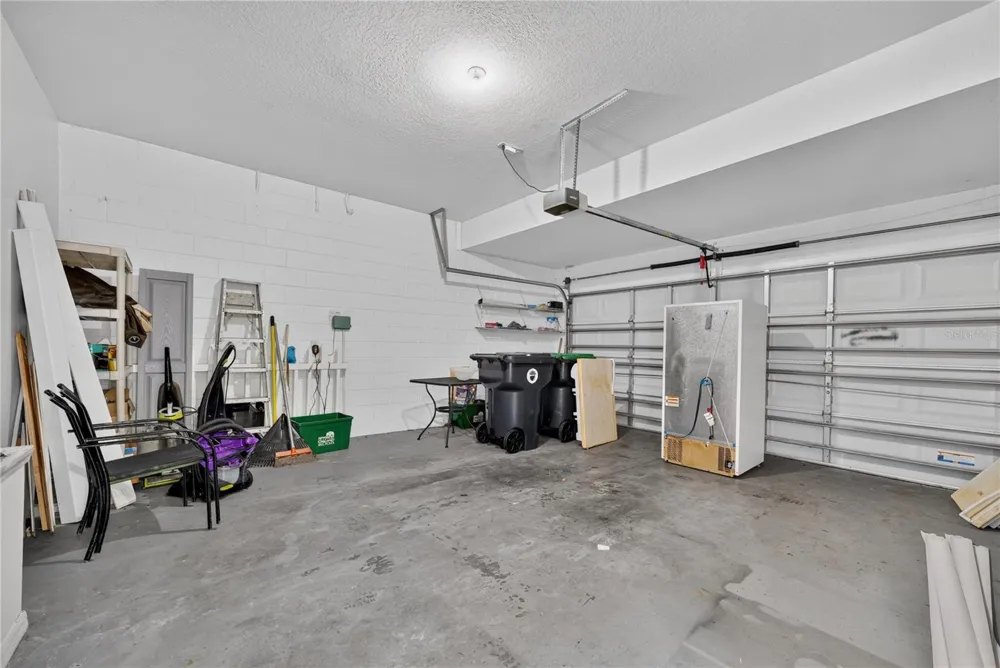 223 LARGOVISTA DR. Oakland, FL 34787