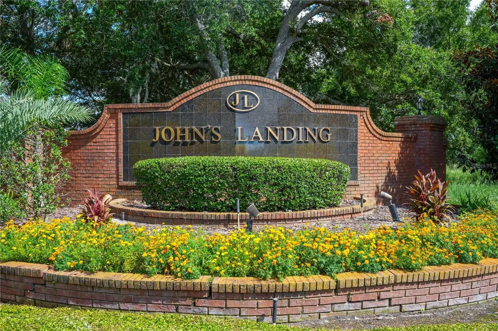 223 LARGOVISTA DR. Oakland, FL 34787