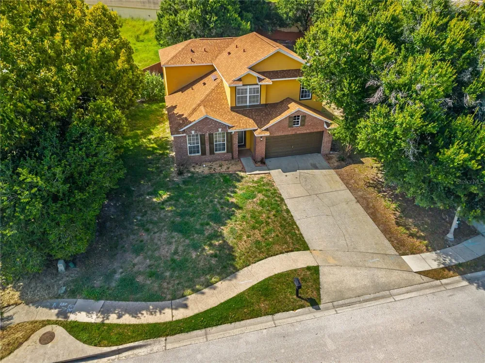 223 LARGOVISTA DR. Oakland, FL 34787