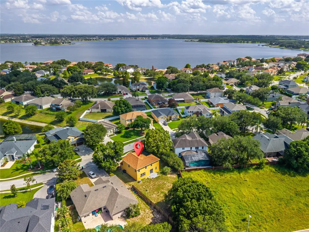 223 LARGOVISTA DR. Oakland, FL 34787