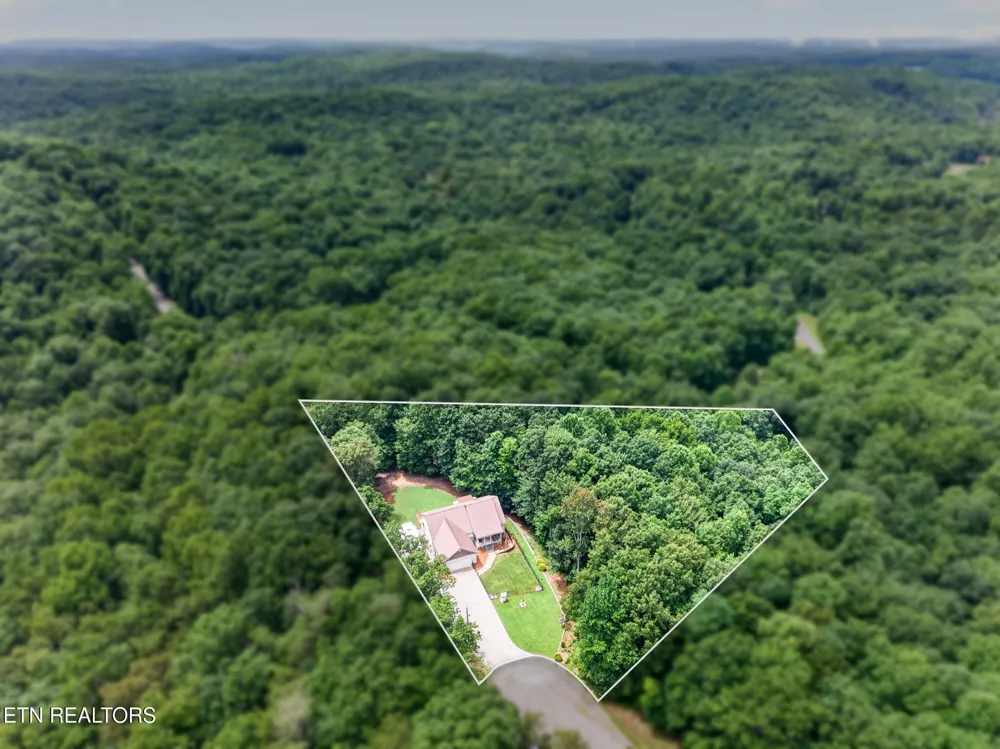 88 Scenic Place Monterey, TN 38574